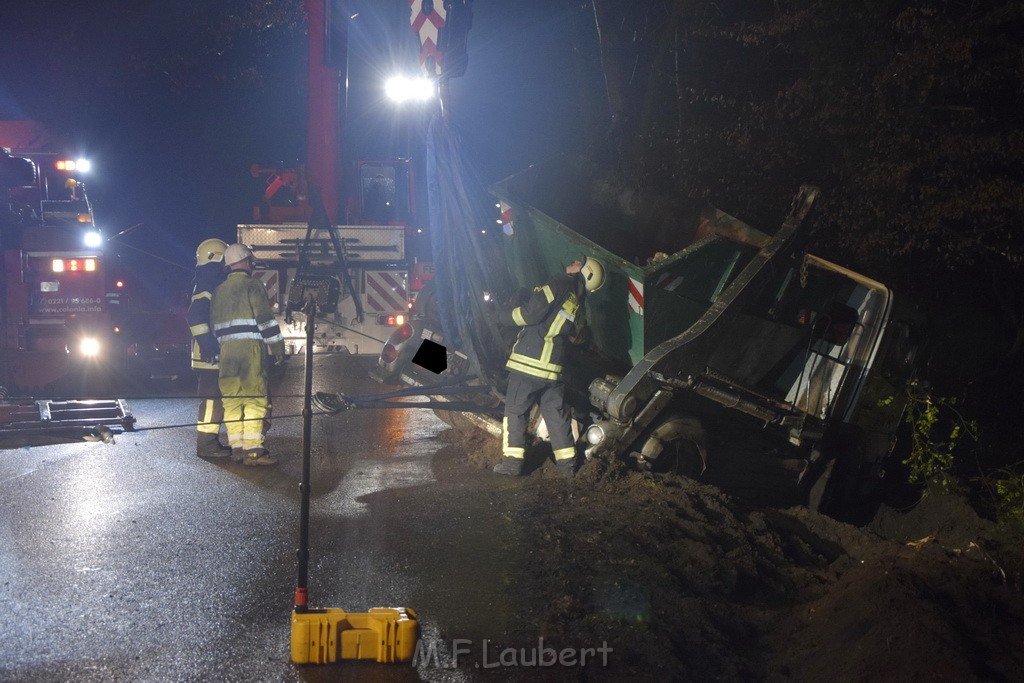 Container LKW umgestuerzt Koeln Brueck Bruecker- Dellbruecker Mauspfad P450.JPG - Miklos Laubert